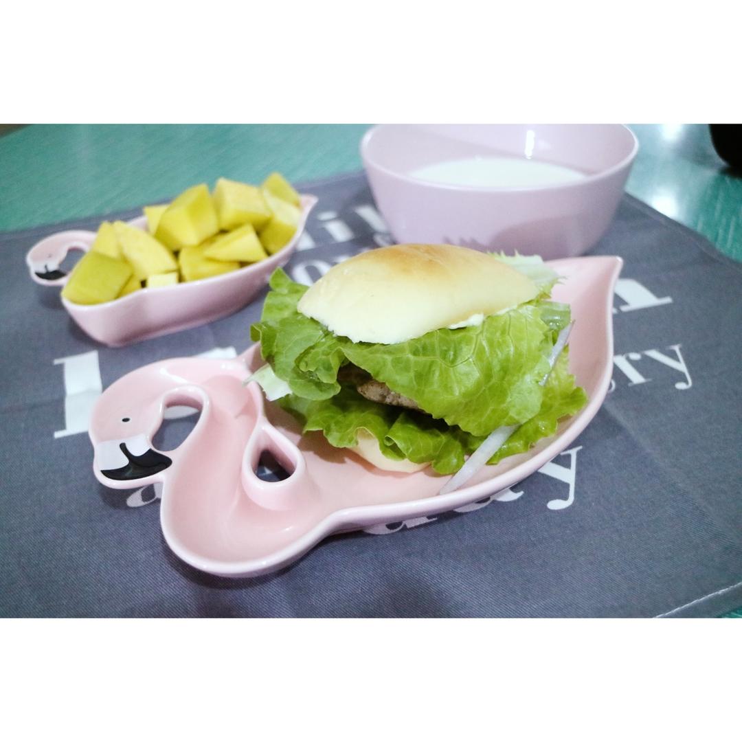 加州风味牛肉汉堡