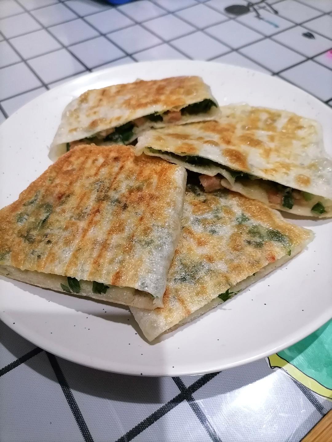 比葱花饼还要好吃几倍的韭菜薄饼😋