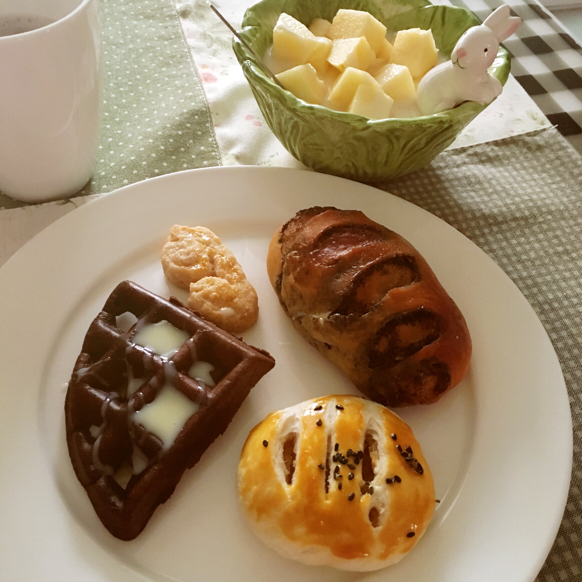 早餐。