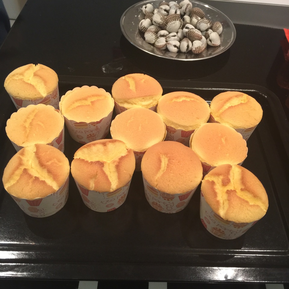 软绵绵戚风纸杯蛋糕