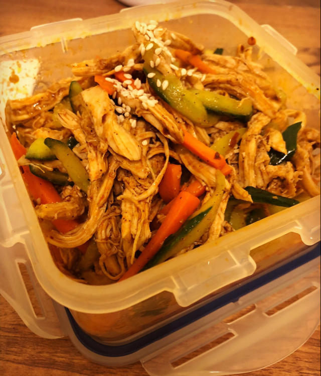 减脂健身｜凉拌手撕鸡丝（香辣&麻油版）