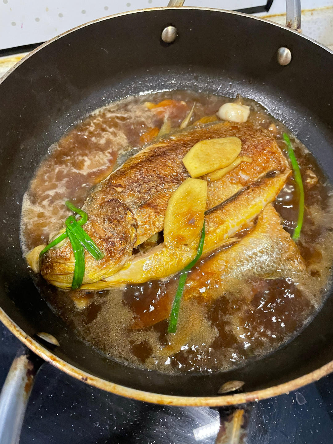 红烧黄鱼—鱼皮不破的小窍门