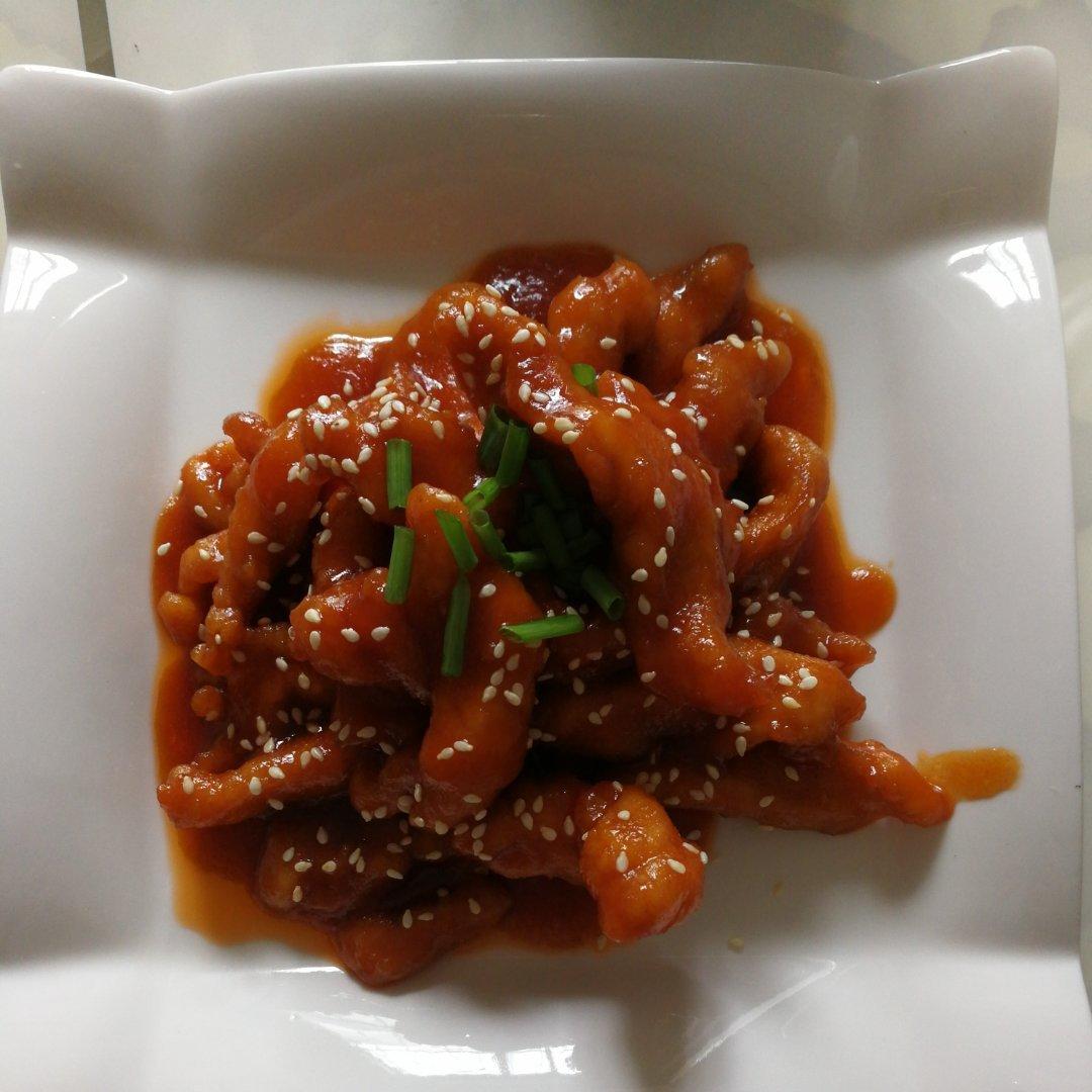 鸡胸肉版糖醋里脊，好吃不腻。大人小孩都喜欢！