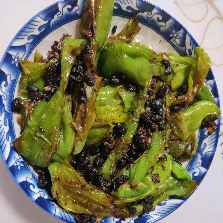 豆豉风味油焖尖椒