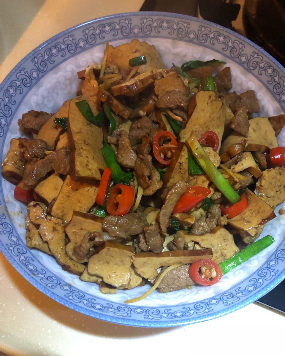 酱香干炒肉
