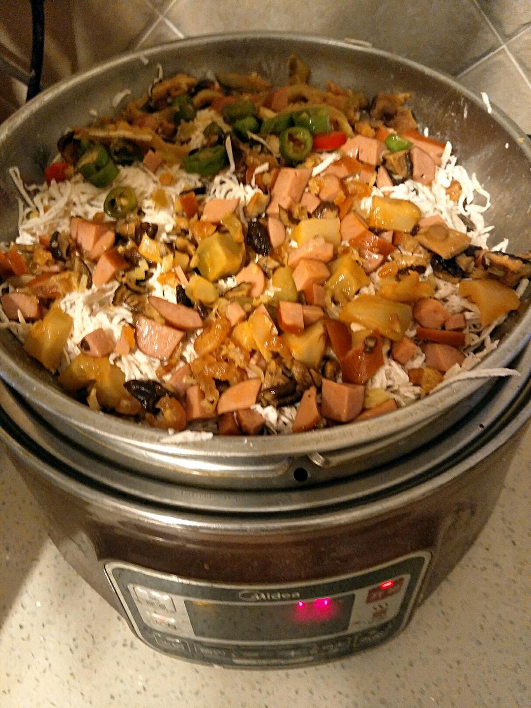 腊味香菇蒸芋头丝
