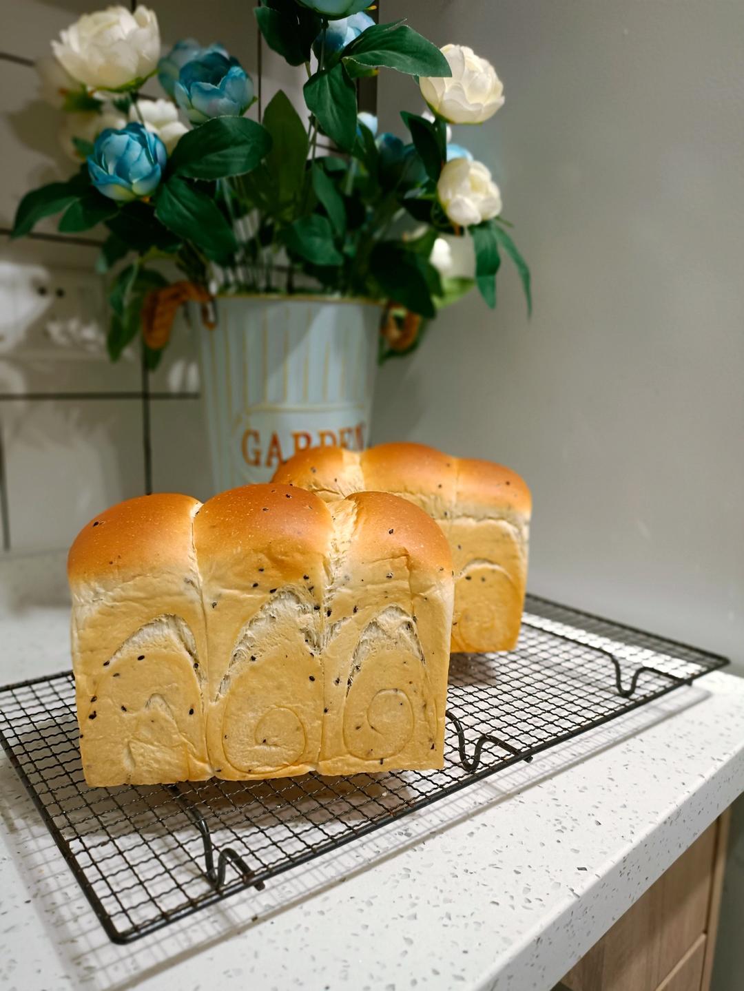 奶香纯粹的重料淡奶油吐司