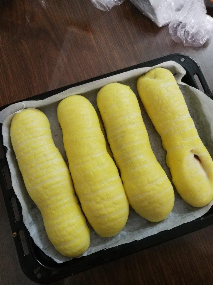 毛毛虫面包