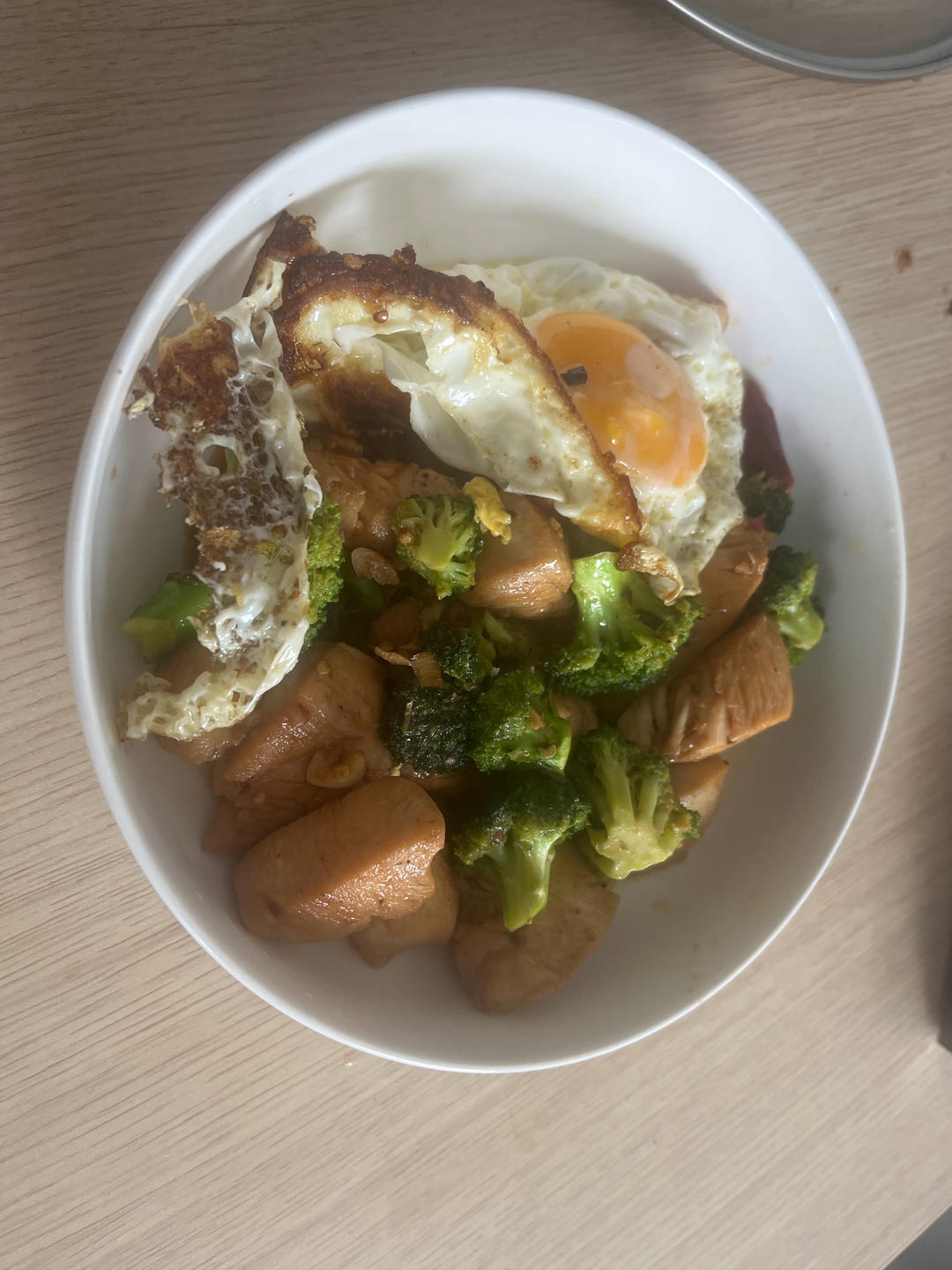 西蓝花炒鸡胸肉（最近爱上减脂餐）