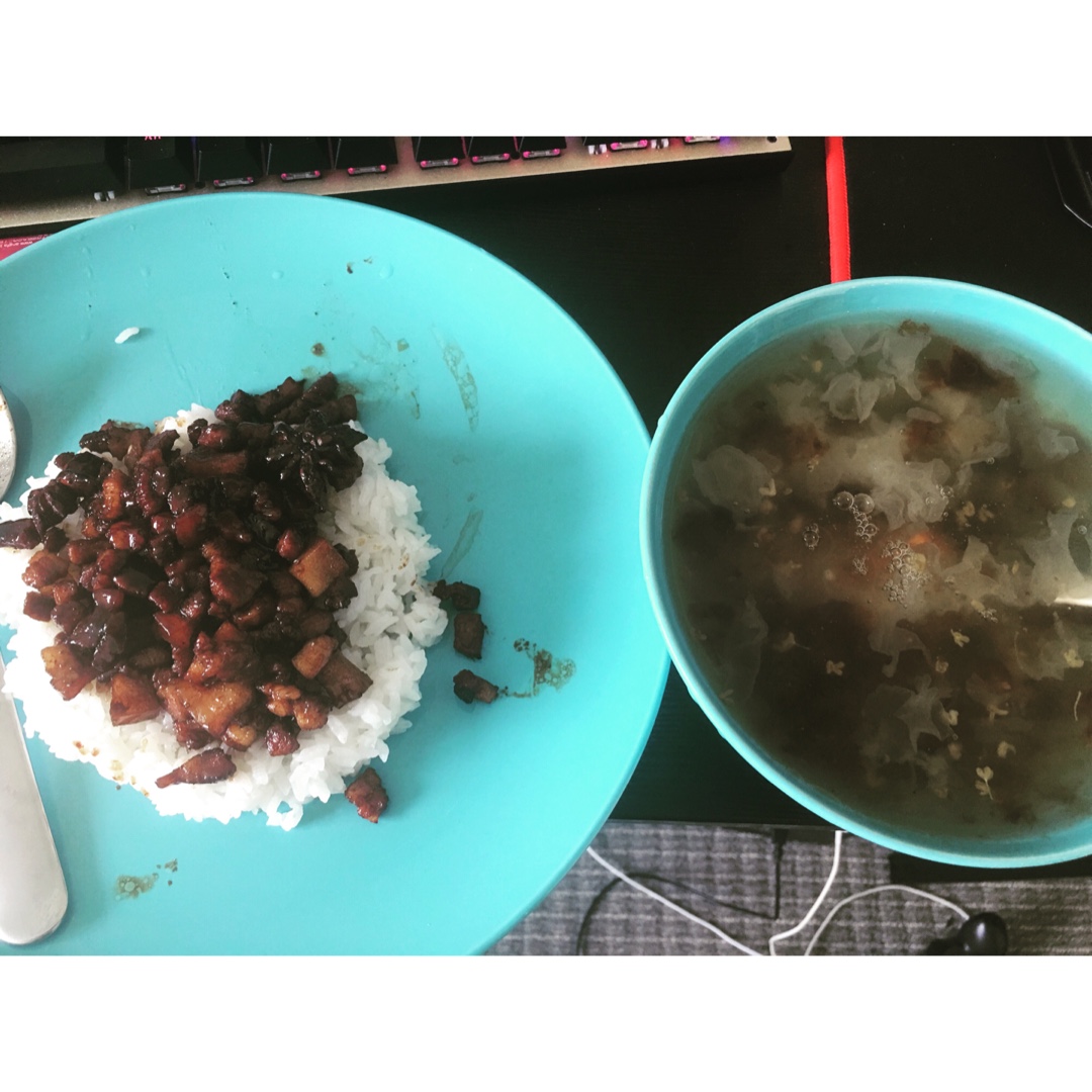 台式卤肉饭