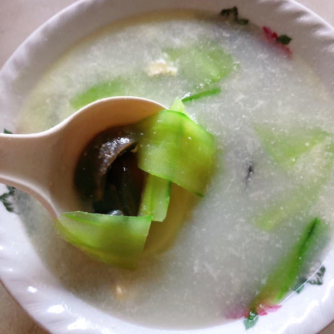 黄瓜皮蛋汤