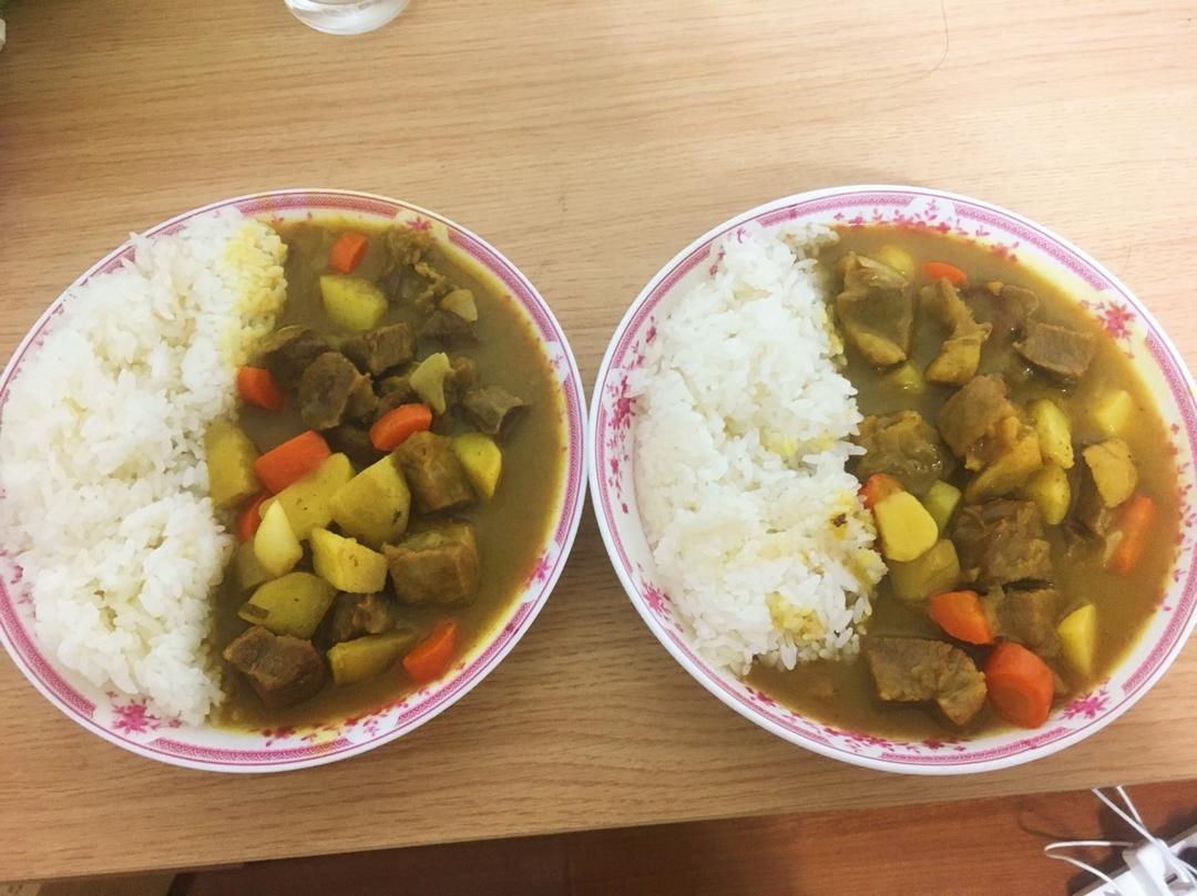 咖喱牛腩