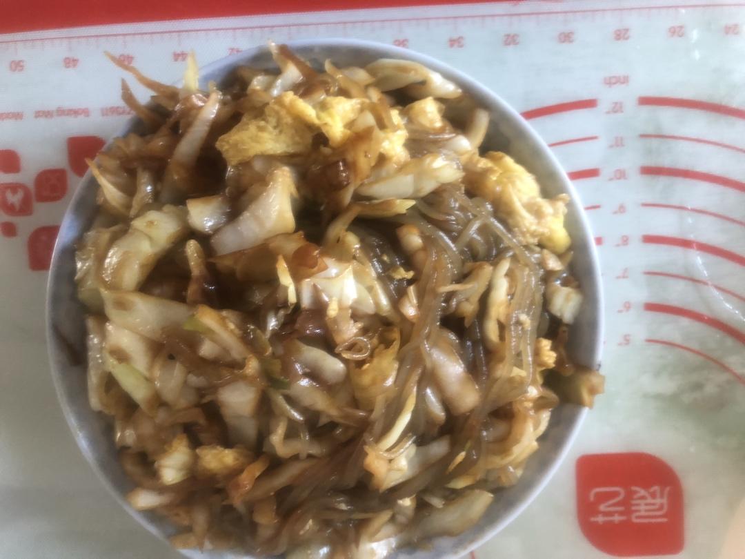 包菜粉丝炒鸡蛋