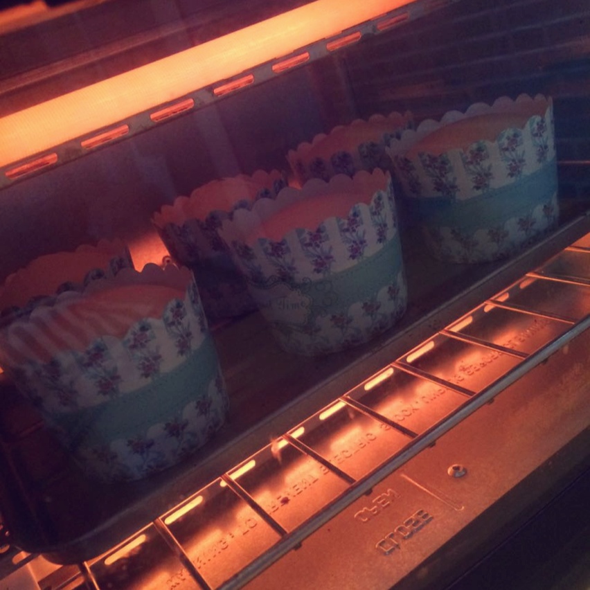 原味戚风纸杯蛋糕（烤箱做纸杯蛋糕）
