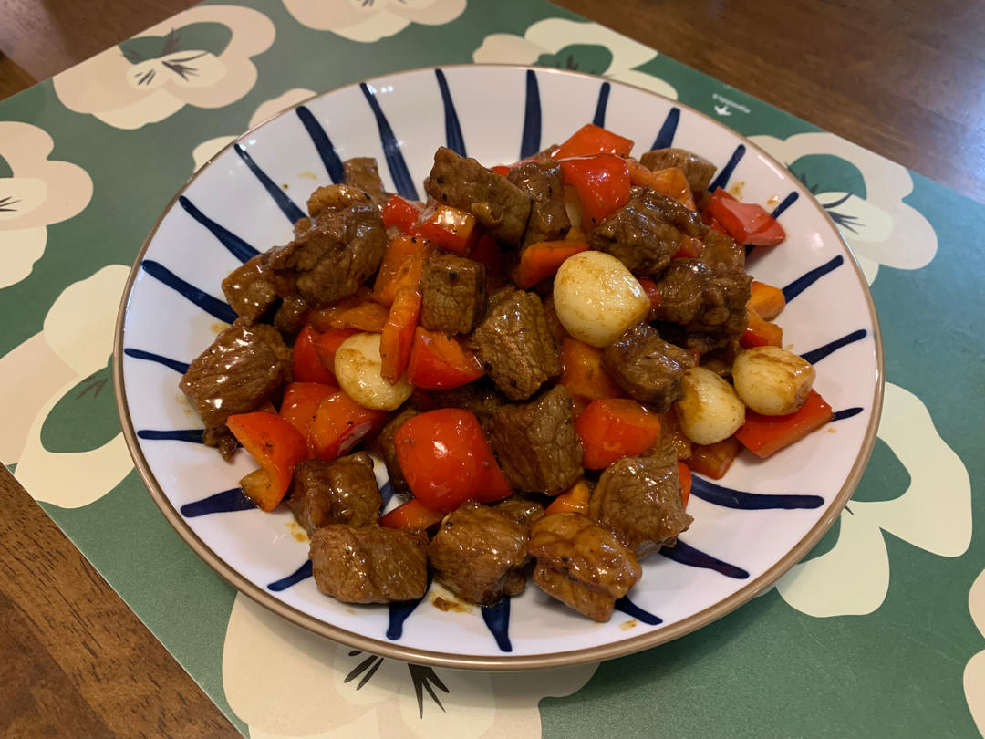 好吃到舔盘的蒜香黑椒牛肉粒