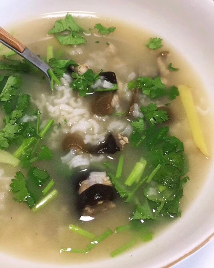 食美粥-营养粥系列|“鳝鱼粥”黄鳝粥砂锅炖锅做法易学 营养早餐儿童粥谱