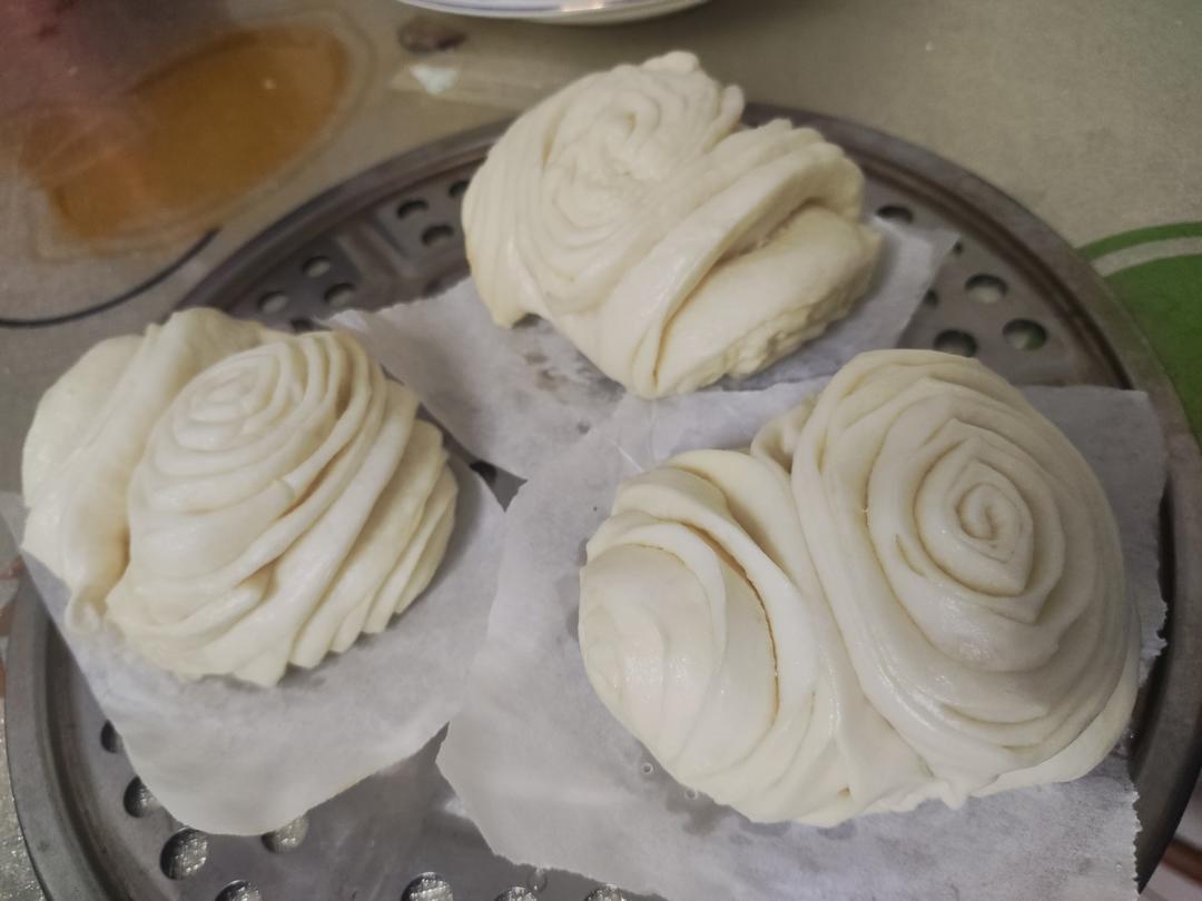 明天早餐，做牛奶花卷吧！