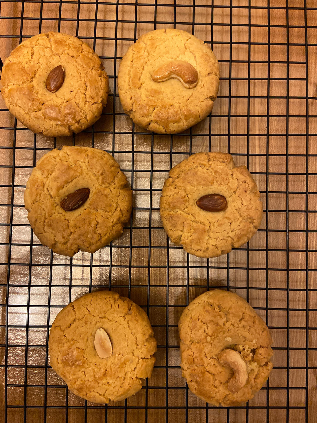 轻轻一按就碎掉的原味桃酥（不输猪油版）