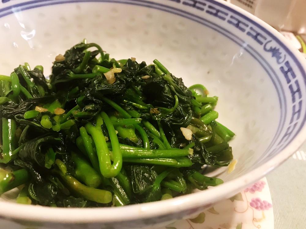 蒜蓉地瓜叶