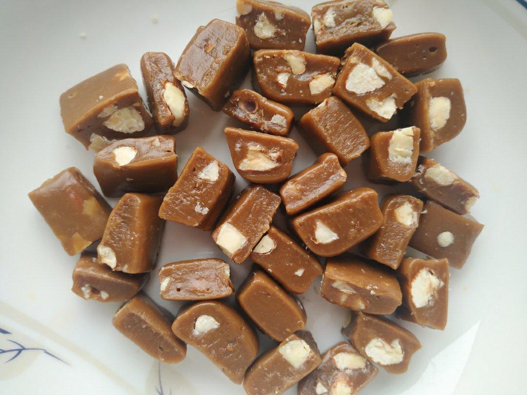 香甜不腻的杏仁太妃糖