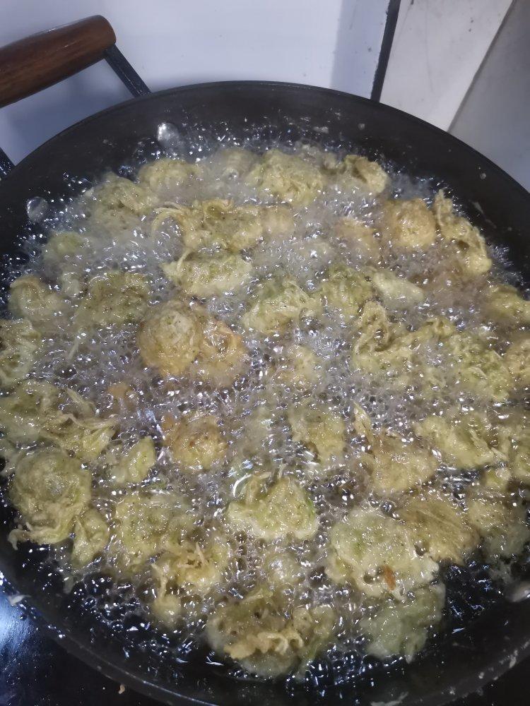 萝卜丸子，蓬松暄软凉了不硬，面糊调制是关键