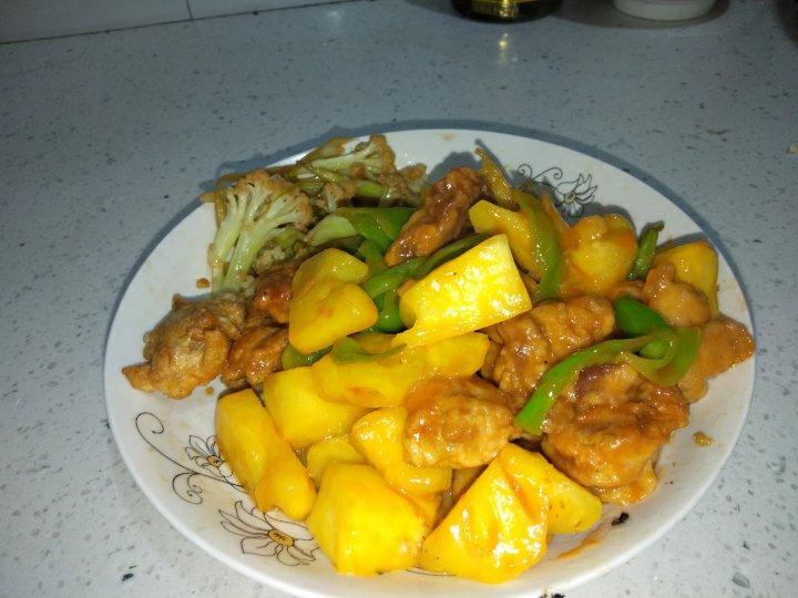 菠萝咕噜肉