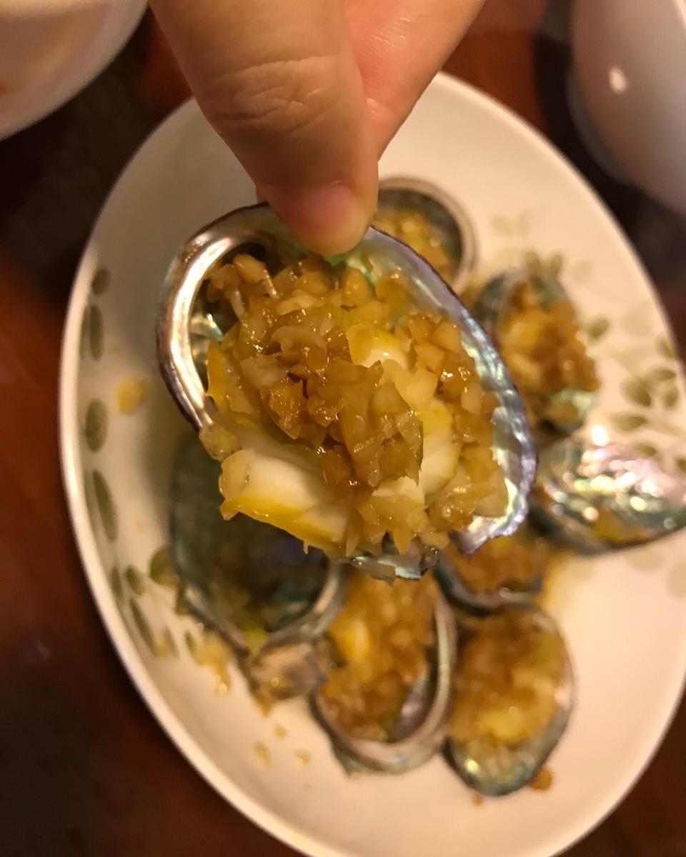 蒜蓉蒸鲍鱼