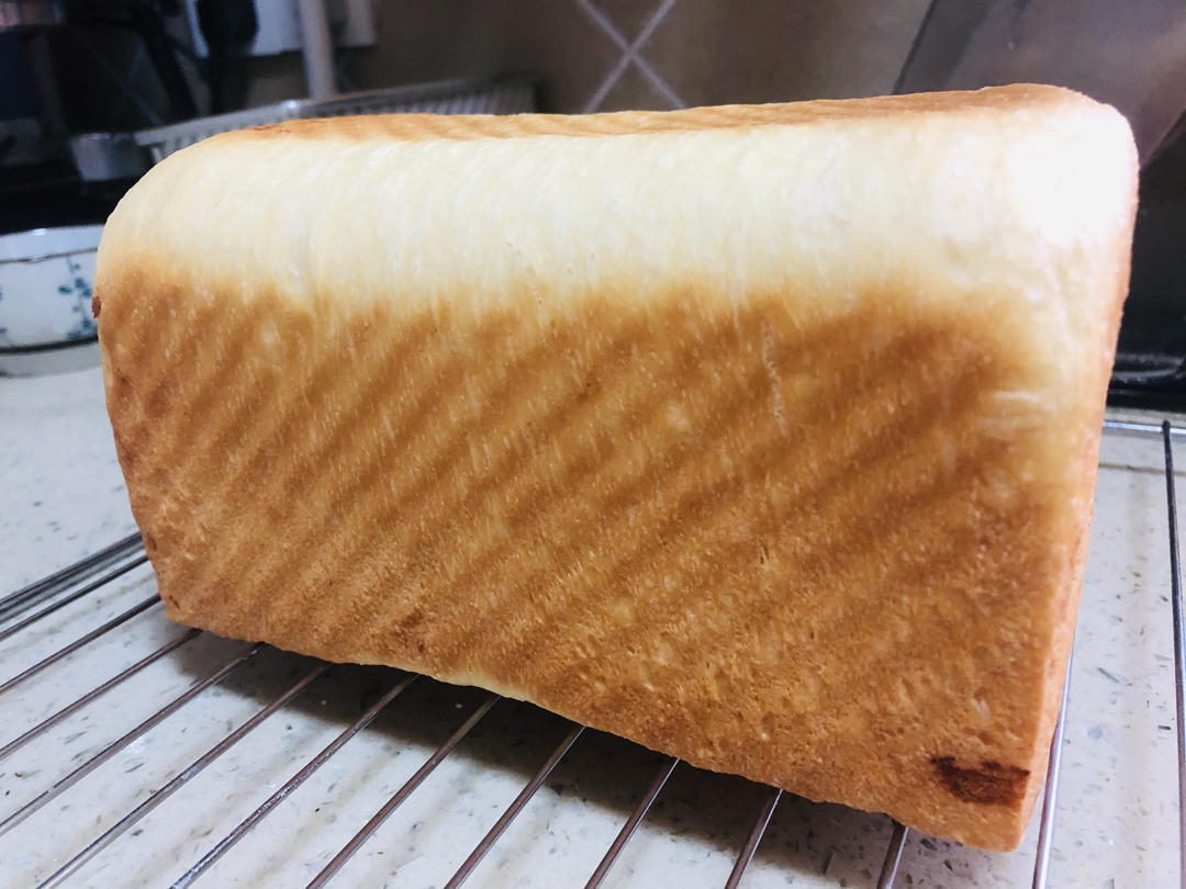 咸蛋黄肉松吐司🍞