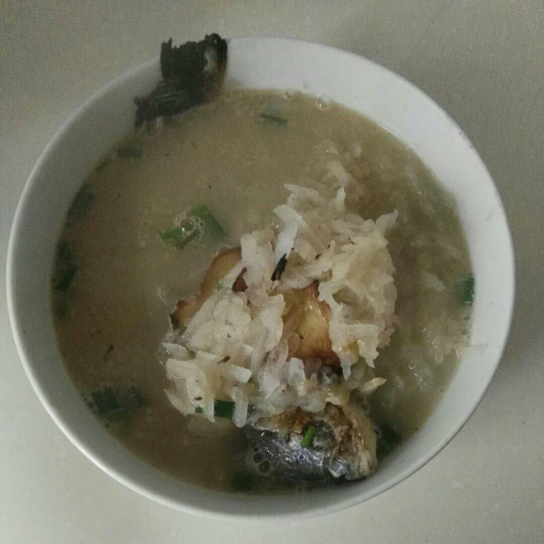 女人汤-鲫鱼萝卜丝汤