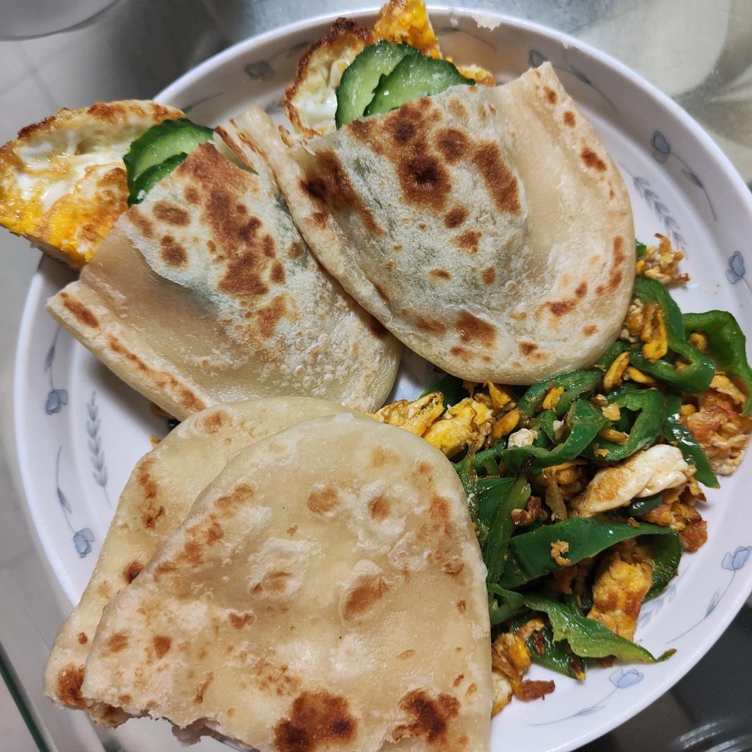 半烫面的口袋饼｜装啥都好吃