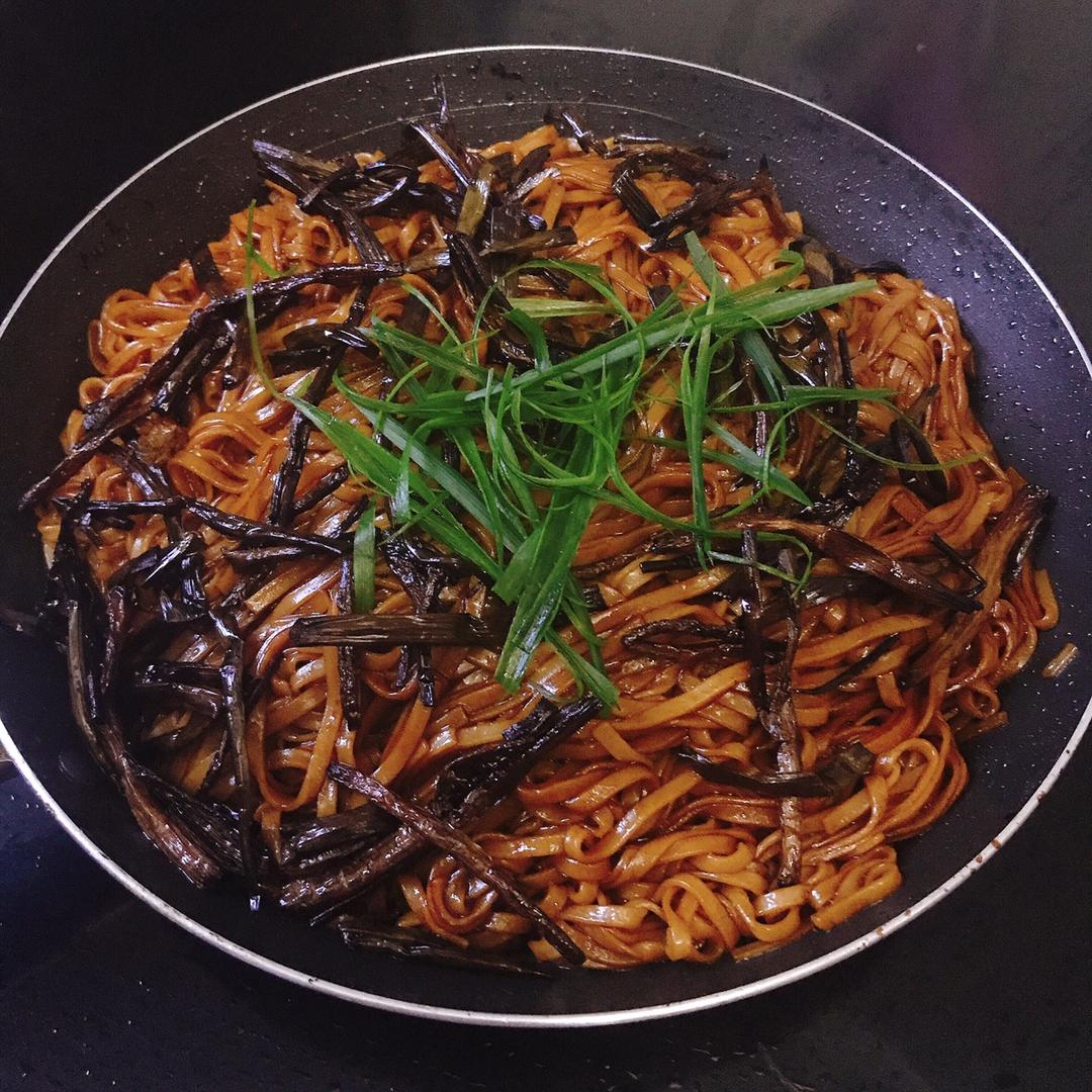 葱油拌面Spring Onion Noodles