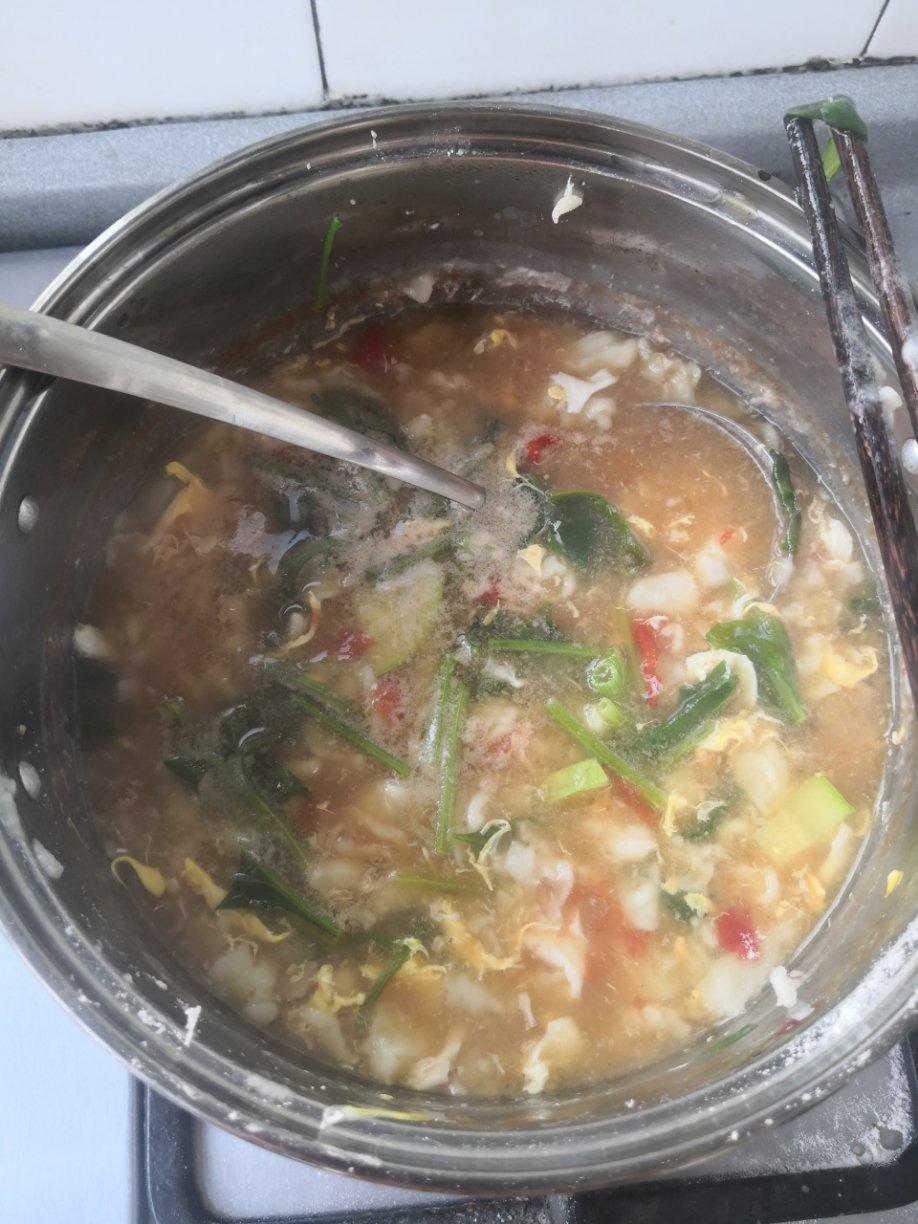 西红柿鸡蛋疙瘩汤