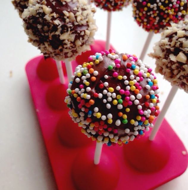 菠萝棒棒糖蛋糕