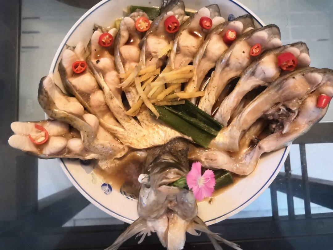 孔雀开屏清蒸鱼