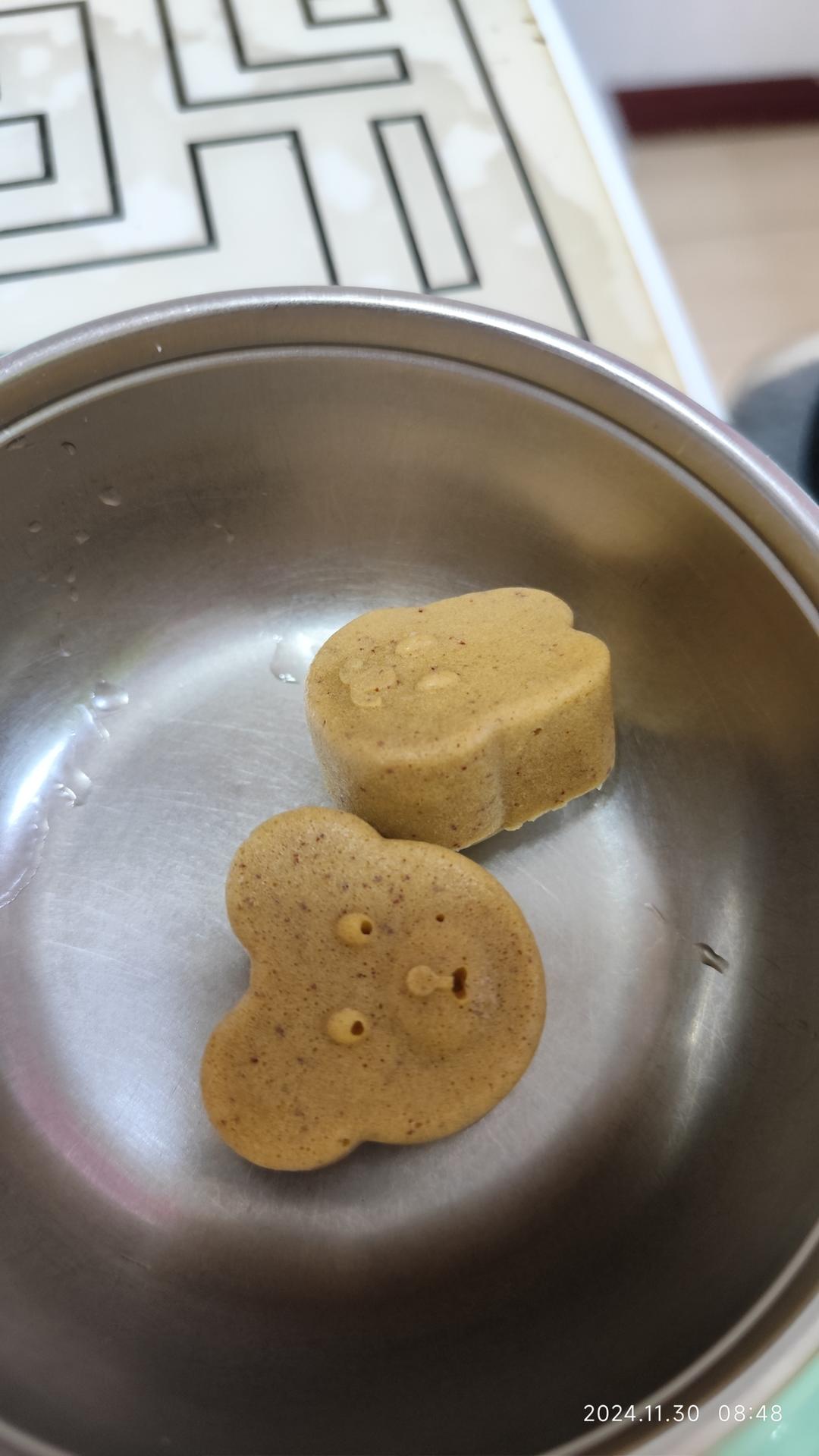 香蕉蒸糕/火龙果/玉米/苹果/雪梨