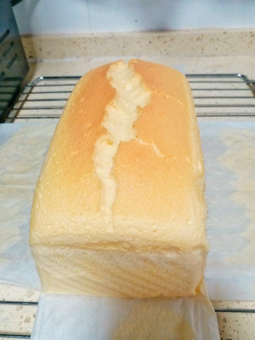 堪比柯基屁股
爆浆芝士🧀古早蛋糕