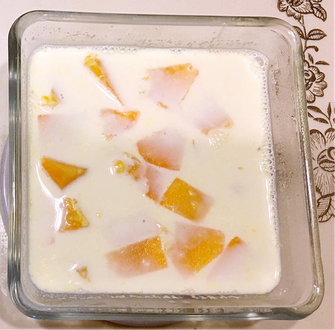 鲜奶炖木瓜