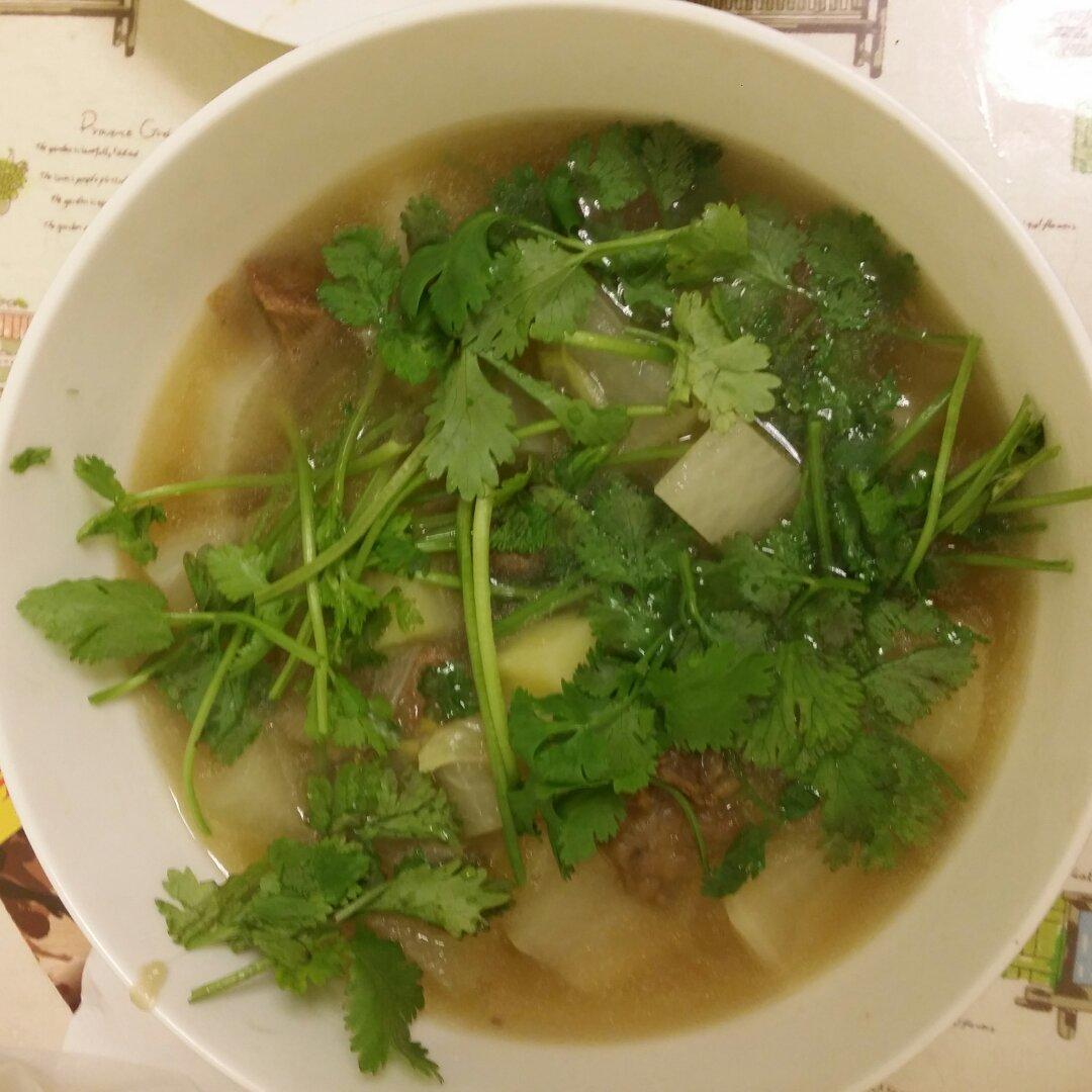 牛肉炖萝卜