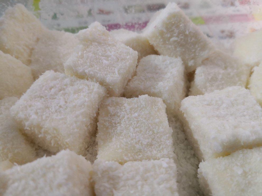 完胜85度C牛奶椰丝小方