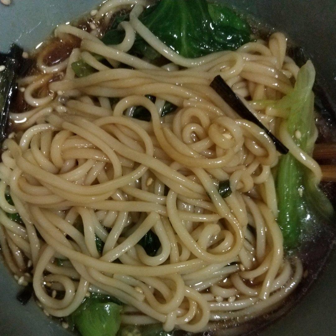 极香的葱油面