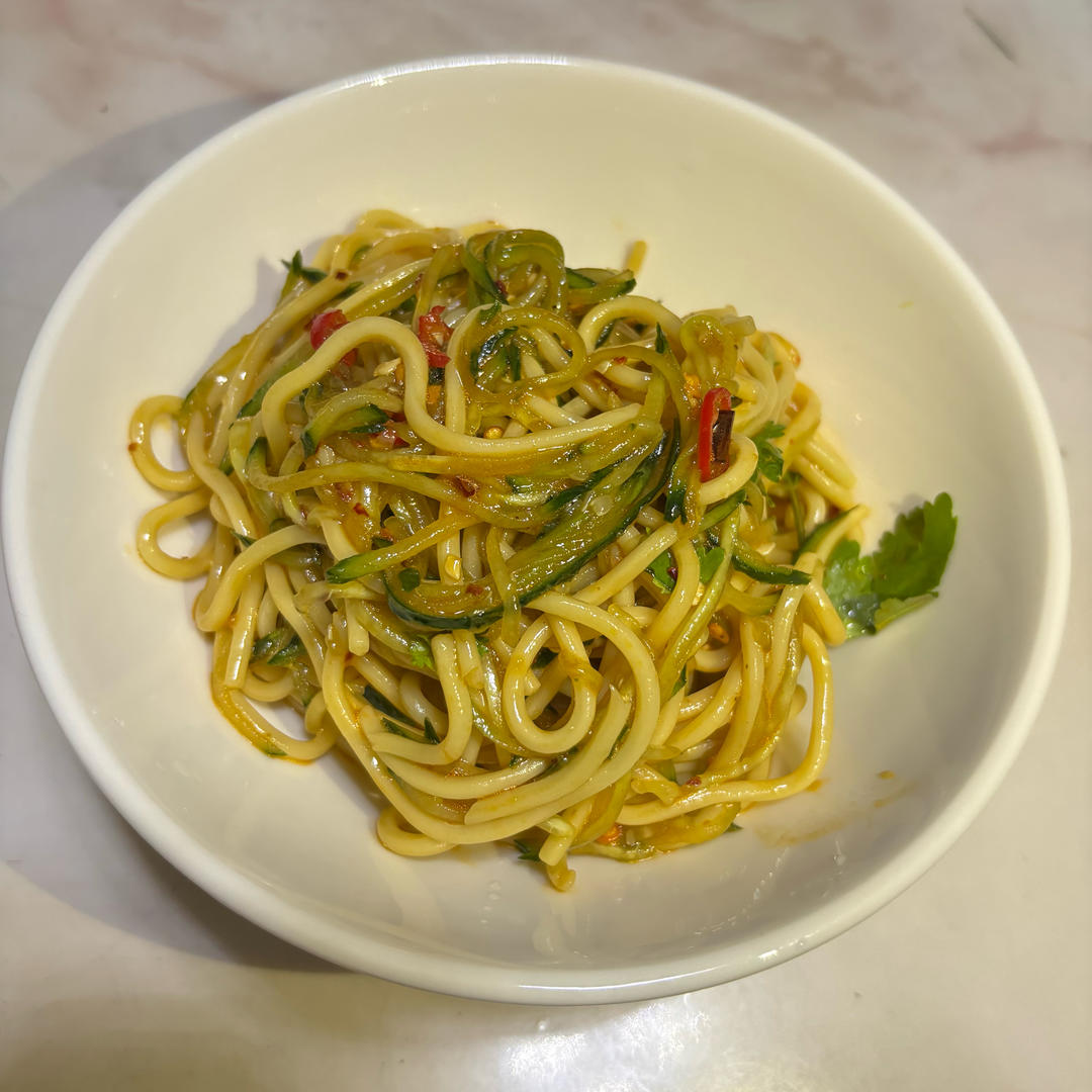 厨师长教你“四川凉面”的做法，地道的川味小吃，先收藏起来咯