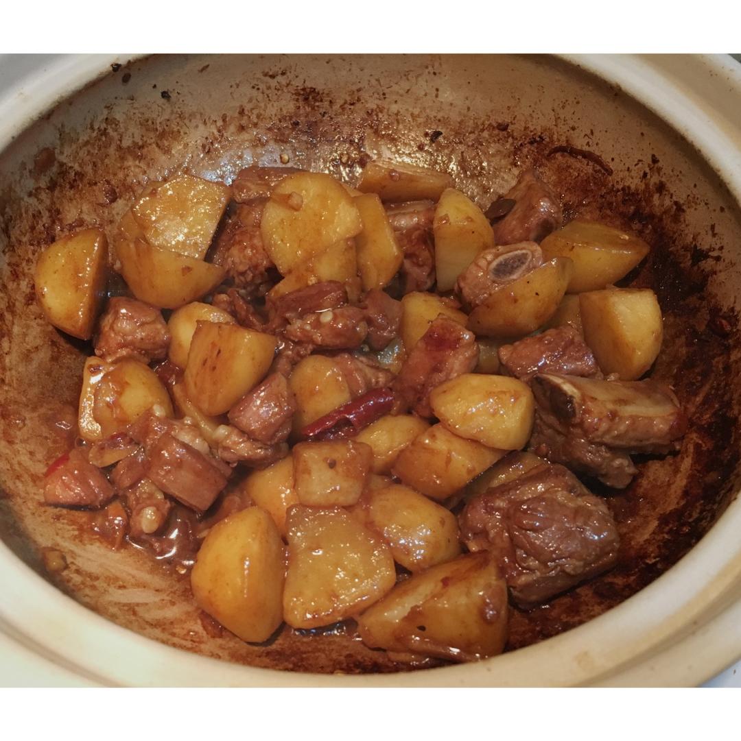 土豆烧排骨