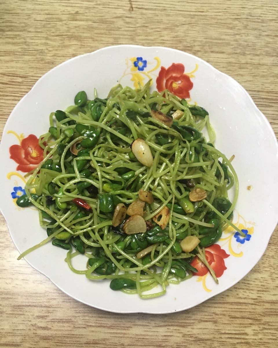炝炒黑豆苗（珍珠苗）
