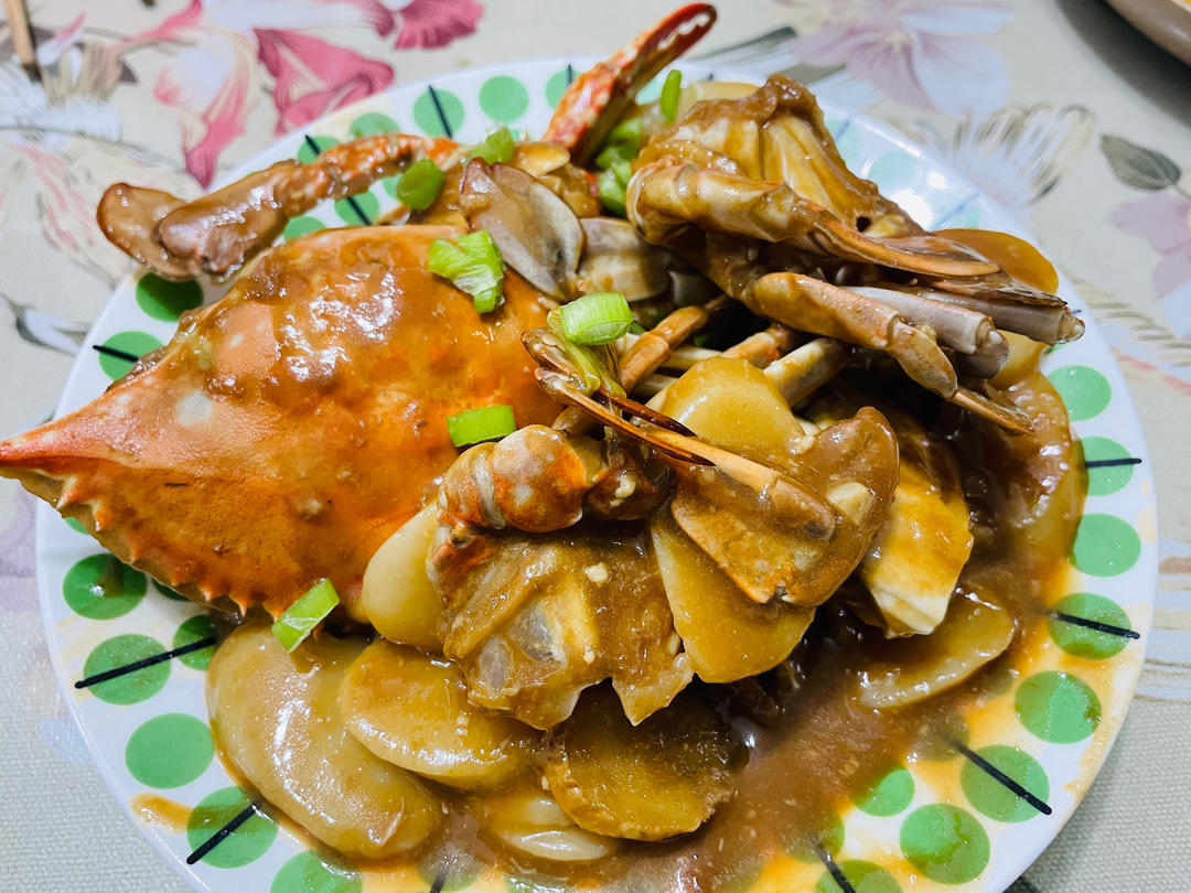 梭子蟹炒年糕～标准的江浙菜