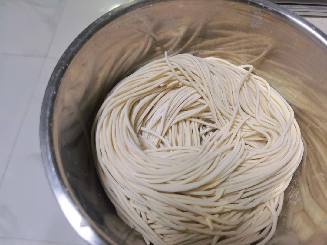 自制Q弹筋道的面条（压面机版）