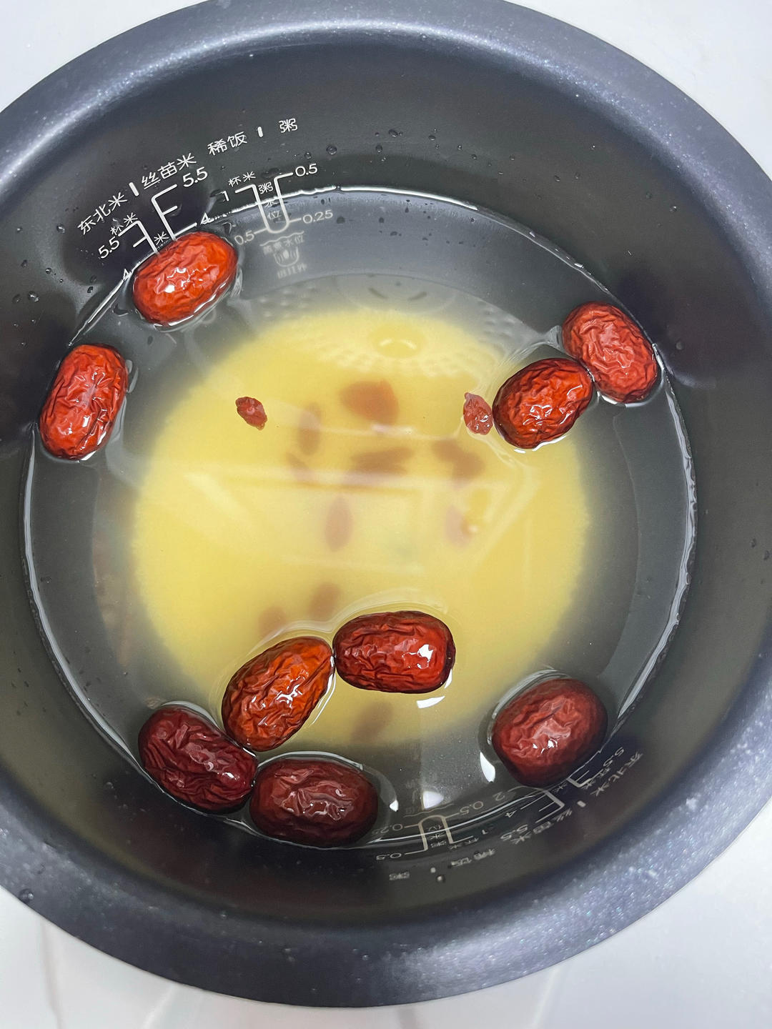 （黄金比例，绝不翻车）养胃电饭煲版小米粥