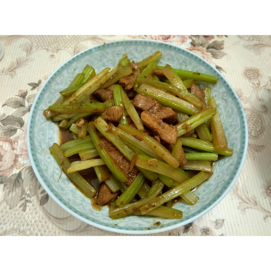 西芹肉丝（西芹好吃的秘诀）