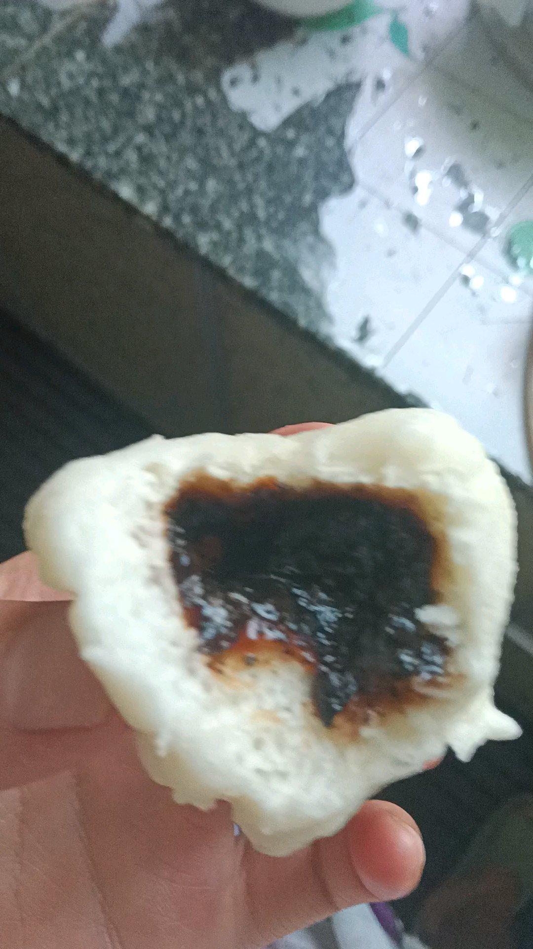 黑芝麻红糖包子