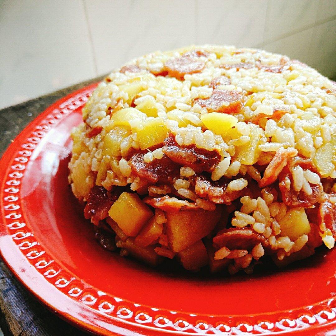 香肠土豆焖饭【一人也要吃好版】