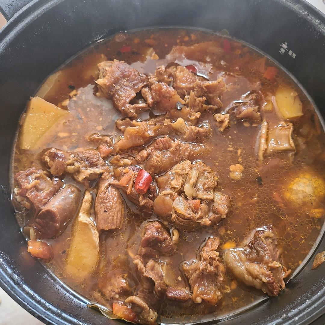 完胜刘一锅的 筋头巴脑炖土豆胡萝卜